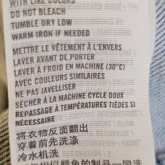 Hollister Sleeveless Denim Jean Jacket - Picture 7 of 8